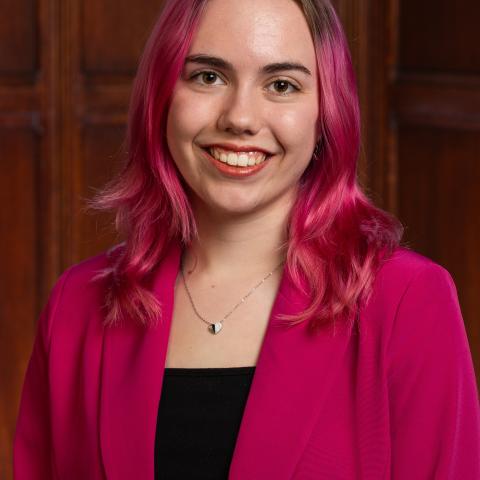 Headshot of Julia Thomalla